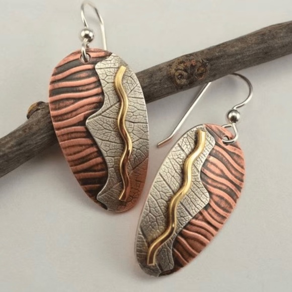 Mixed metals earrings - Picture 7 of 7